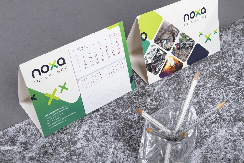 kalendarz biurkowy stojacy noxa